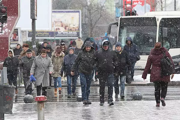 Se intorc ploile si ninsorile. Care vor fi cele mai afectate zone de vremea rea, cat scad temperaturile