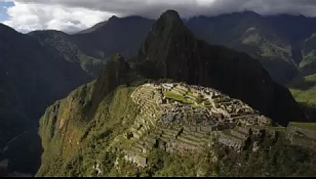 Selfie mortal pentru un turist german: Barbatul a plonjat de la 100 de metri la Machu Picchu