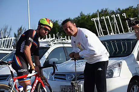 Serghei Tvetcov intra in lupta cu greii ciclismului mondial intr-o cursa infernala la Rio