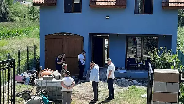 Si-a inchis sotia si cei 3 copii in casa, apoi a dat foc locuintei. Gest socant al unui barbat din Bistrita-Nasaud