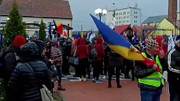 Simion si AUR, turneu la Alba Iulia cu un tren inchiriat pentru Ziua Nationala