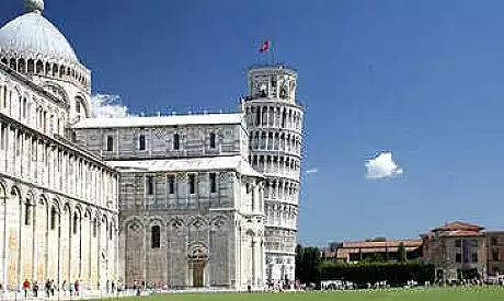 Simpatizant al ISIS, expulzat din Italia. Planuia sa atace turnul din Pisa