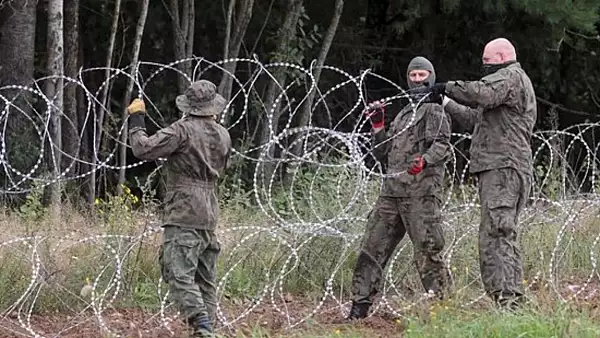 Solutia Poloniei pentru a opri migrantii din Belarus - ZID cu senzori de miscare de 253 de milioane de euro 
