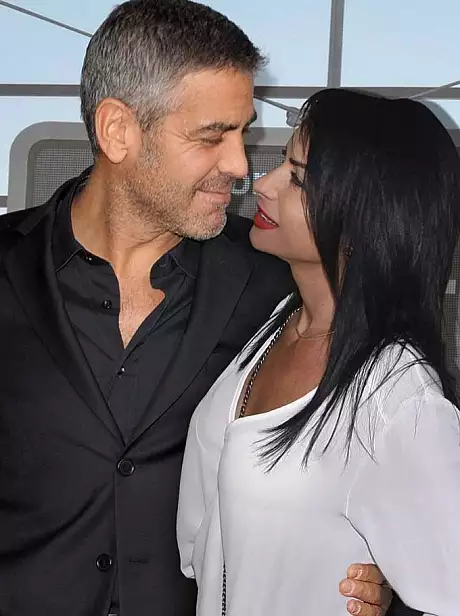 Sotia lui George Clooney ataca gruparea terorista Daesh in justitie