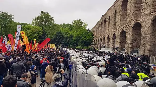 Stare de asediu la Istanbul: politia turca a arestat sute de protestatari de 1 Mai VIDEO