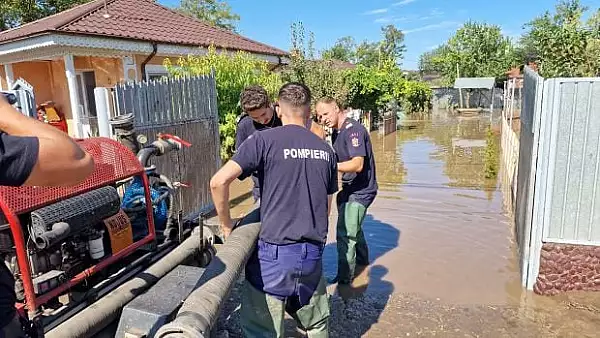 Starea de alerta, instituita in judetele Galati si Vaslui pentru efectuarea urgenta a lucrarilor de reparatii