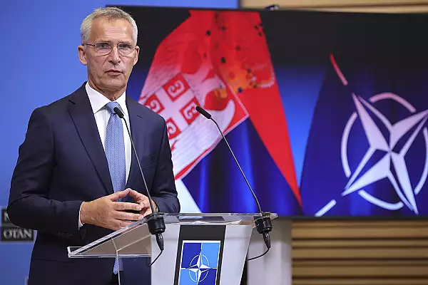 Stoltenberg: NATO ar putea suplimenta prezenta contingentului de pace din Kosovo