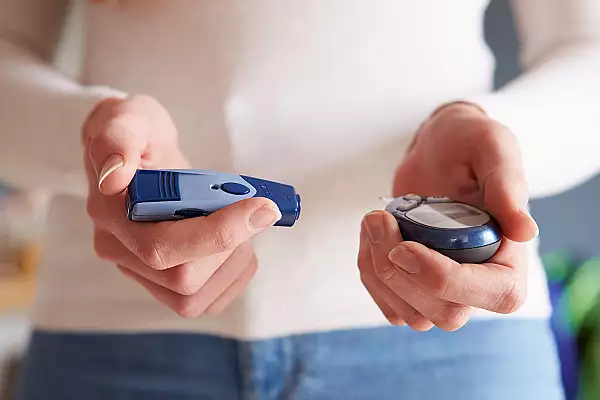STUDIU: Anumiti aditivi alimentari cresc riscul de diabet de tip 2