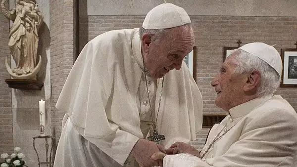 Suveranul Pontif a fost vaccinat impotriva COVID-19. Papa Francisc a primit prima doza a vaccinului, alaturi de Benedict al XVI-lea 