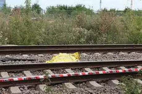 Tanara, de 17 ani, gasita decedata pe o cale ferata din Satu Mare