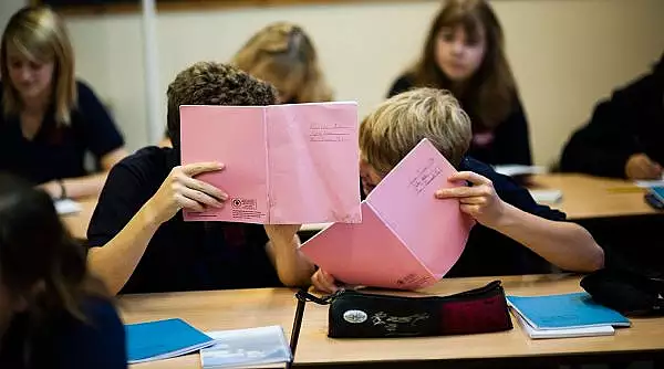 tara-din-europa-care-va-interzice-predarea-identitatii-de-gen-in-scoli-pentru-copiii-sub-noua-ani.webp