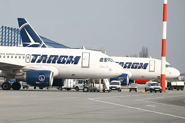 TAROM anuleaza zboruri interne si externe in noiembrie si decembrie