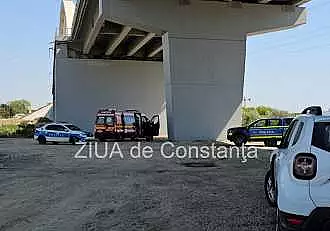 Tragedie in a treia zi de Paste, in Constanta! Un barbat in varsta de 55 de ani a murit. A cazut de pe podul ce traverseaza Canalul Poarta Alba-Midia Navodari /