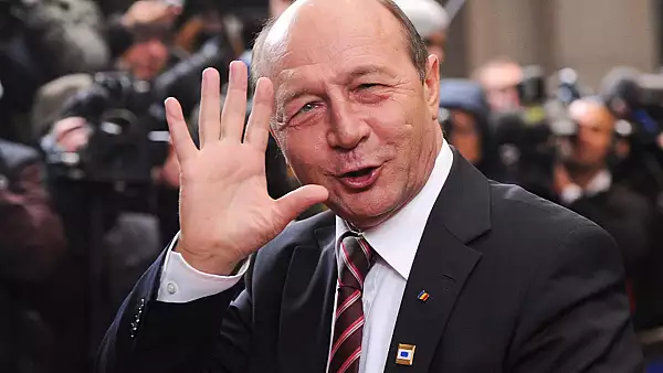 Traian Basescu, asteptat sa iasa la declaratii, desi medicii i-au recomandat odihna (VIDEO)