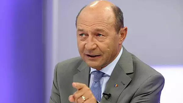 Traian Basescu: ,,FURTUL Petrom a fost aprobat prin lege de Nastase, in 2004, in conditii absolut ticaloase. Este las, nu-si asuma propriile acte"