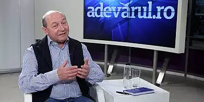 Traian Basescu: USR e un partid neo-marxist. Sunt infinit mai  apropiati ideologic de PSD decat de PNL