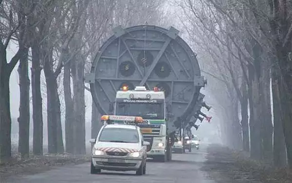 Transport agabaritic de 120 de tone pe ruta Constanta-tandarei-Vaslui