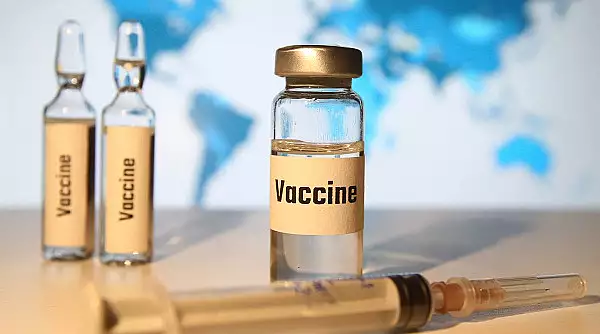Transportul vaccinului anti-COVID, o reala problema. Livrarea necesita cantitati uriase de gheata uscata