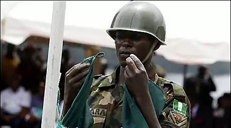 Trei militari nigerieni, executati de un "preot"!