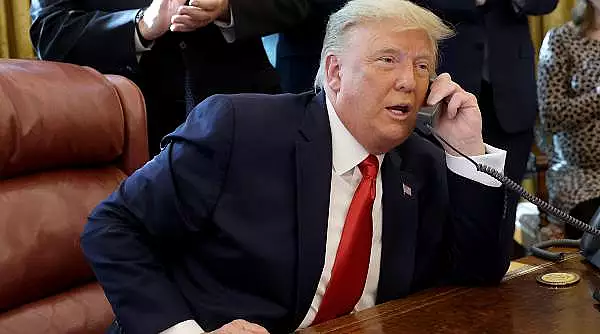 Trump a vorbit la telefon cu Zelenski si i-a promis ca va ,,pune capat razboiului" din Ucraina daca va castiga alegerile din SUA