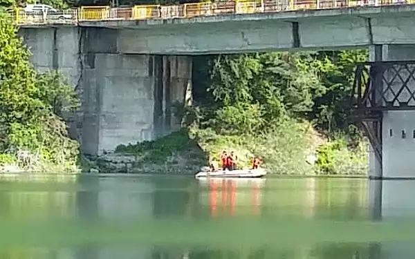 Trupul medicului dat disparut la lacul Paltinu a fost gasit