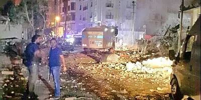 Turcia: Trei persoane au murit, iar alte 40 au fost ranite intr-un atac cu masina-capcana de langa o sectie de poltitie