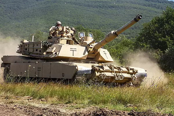 Ucraina vrea tancuri americane M1 Abrams. Generalii americani se opun: "Nu sunt tancuri potrivite pentru relieful ucrainean!"