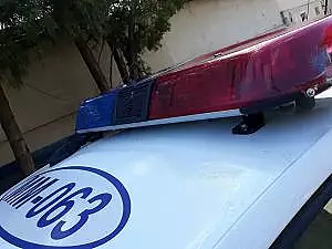Un barbat din Sisesti si-a montat pe masina sirene de politie. De la ce a plecat scandalul