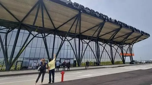 UN MILION de lei pentru inaugurarea aeroportului Brasov-Ghimbav! Cu cat vor fi platiti Stefan Banica Jr, Olivia Adams sau Zdob si Zdub 