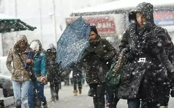 Un nou ciclon periculos loveste Romania: vin ninsori si nopti geroase. Avertismentul ANM despre ce urmeaza