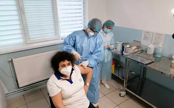 Un numar de 1.790 de cadre medicale din Calarasi, vaccinate impotriva COVID-19