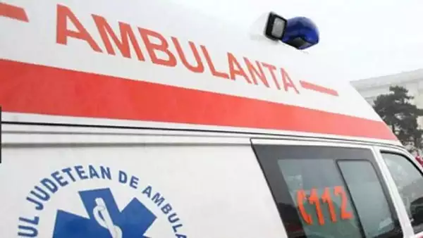 Un pacient transportat la Obregia a atacat ambulantierii, apoi a sarit in Dambovita. Cum s-a terminat incidentul inedit