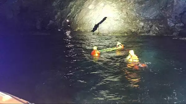 Un roman in vacanta pe Coasta de Azur a cazut in mare, de pe stanca Pointe de Mourret inalta de 37 de metri, si a murit pe loc