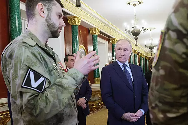 Un sarb care a luptat de partea rusilor in Ucraina i se plange lui Putin ca va fi expulzat in Serbia, unde risca 25 de ani de inchisoare