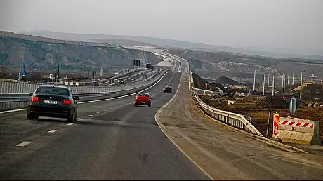 Un sofer a fost depistat in timp ce conduce cu 209 km/h pe autostrada