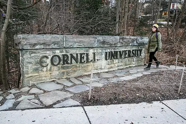 Un student de la Universitatea Cornell a amenintat ca ,,va aduce o arma in campus pentru a ucide evrei"