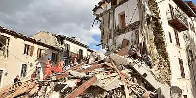 UPDATE Cinci romani au murit in urma cutremurului din Italia. Alti 11 sunt dati disparuti. Bilant sumbru: 247 de morti, sute de raniti