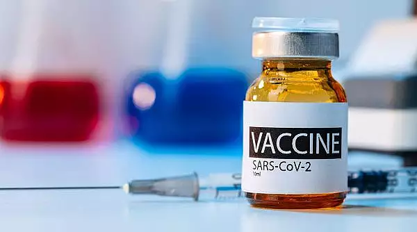 "Vaccinul mi-a distrus viata complet". Marturiile cutremuratoare ale romanilor care au dezvoltat boli grave ca efecte adverse ale vaccinului impotriva COVID-19