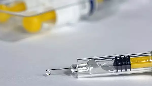 Vaccinuri FALSE anti-covid, la granita cu Romania