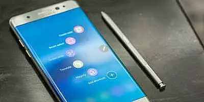 Valoarea Samsung Electronics a scazut cu sapte miliarde dolari, dupa filmuletele in care Galaxy Note 7 ia foc din cauza bateriei