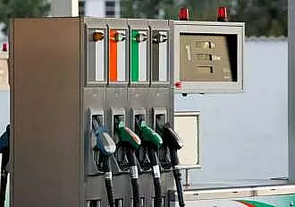 Vesti bune pentru soferii din Romania! Pretul carburantilor vine cu o noua ieftinire. Cat costa, astazi, 25 noiembrie 2023, benzina si motorina