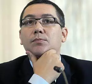 Victor Ponta critica dur protestatarii: 3.000 de oameni ies pe strada indemnati de aceiasi 100 care scriu pe site-urile Propagandei