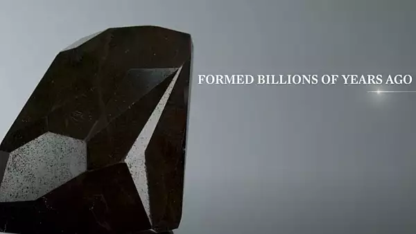 VIDEO "Enigma", diamantul negru de 555 de carate, scos la licitatie, in februarie. Povestea INCREDIBILA a formarii sale
