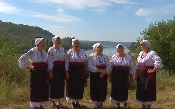 VIDEO Folclorul moldovenesc de peste Nistru, promovat de colectivul ,,Nistreanca" din Dubasari