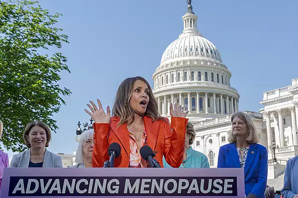 VIDEO Halle Berry si senatoarele americane cer fonduri pentru a cercetari asupra menopauzei: ,,Doctorii nostri nici macar nu pot pronunta cuvantul"