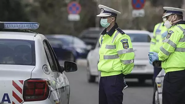 VIDEO/ Imagini socante: Politist lovit cu masina in plina strada de un sofer bucurestean