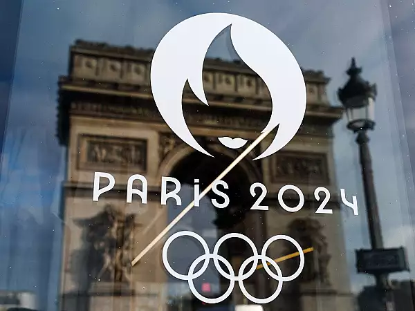 video-jo-paris-2024-flacara-olimpica-a-ajuns-in-franta-dupa-o-calatorie-de-12-zile.webp