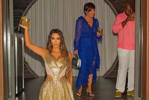 VIDEO | Kim Kardashian, criticata pentru petrecerea organizata pe o insula tropicala la implinirea varstei de 40 de ani. "Esti atat de insensibila"