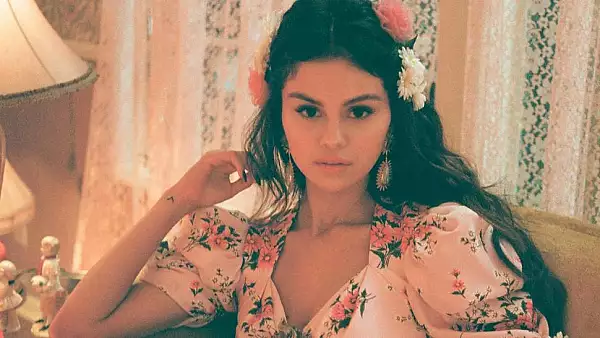 VIDEO Selena Gomez a lansat primul sau single in limba spaniola - record pe YouTube 