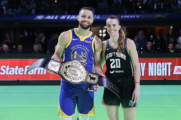 VIDEO Steph Curry si Sabrina Ionescu, spectacol in concursul de aruncari de 3 puncte - Castigatorul duelului